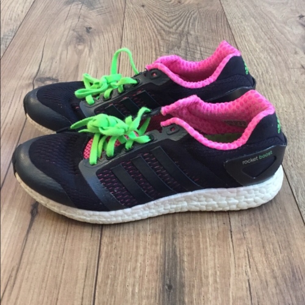 🌻Adidas boost sneakers🌻